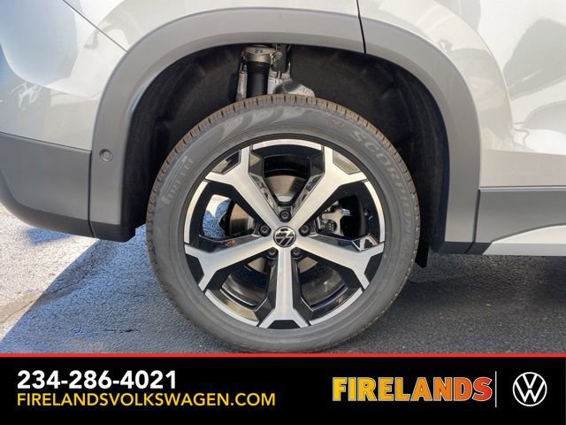 New 2025 Volkswagen Tiguan SE image 21