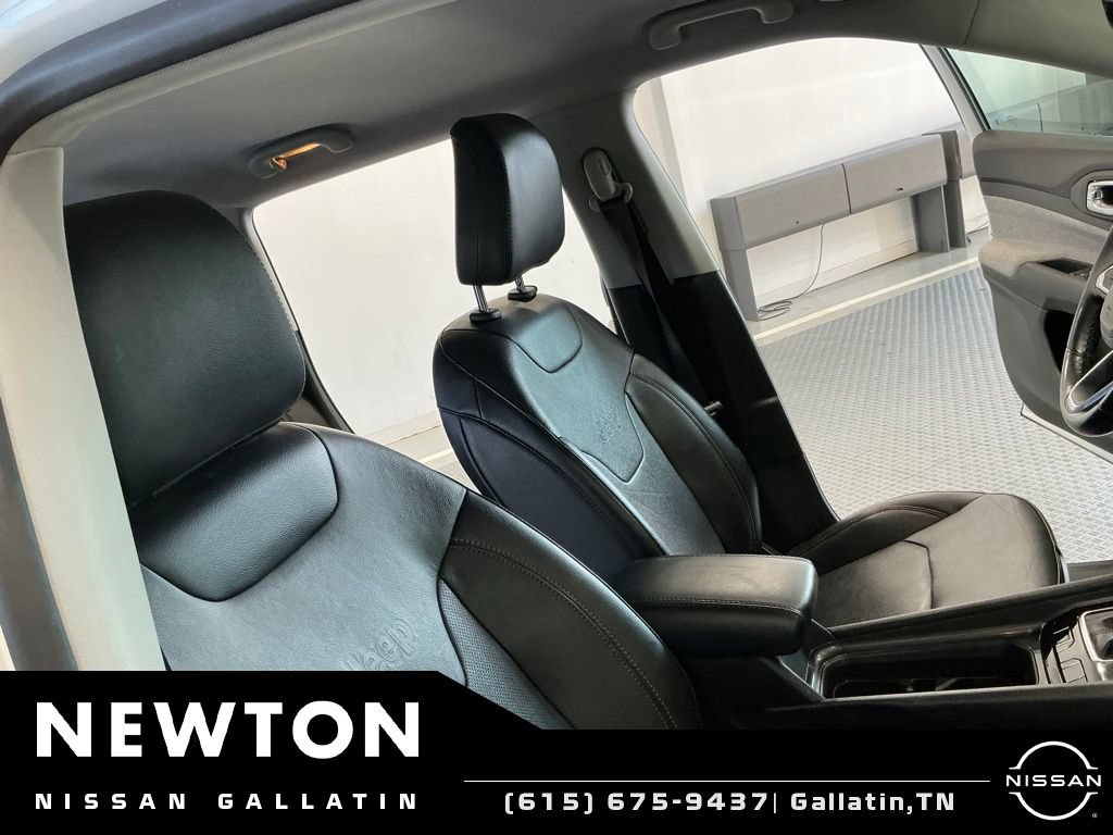Used 2022 Jeep Compass Latitude AWD/4WD image 16