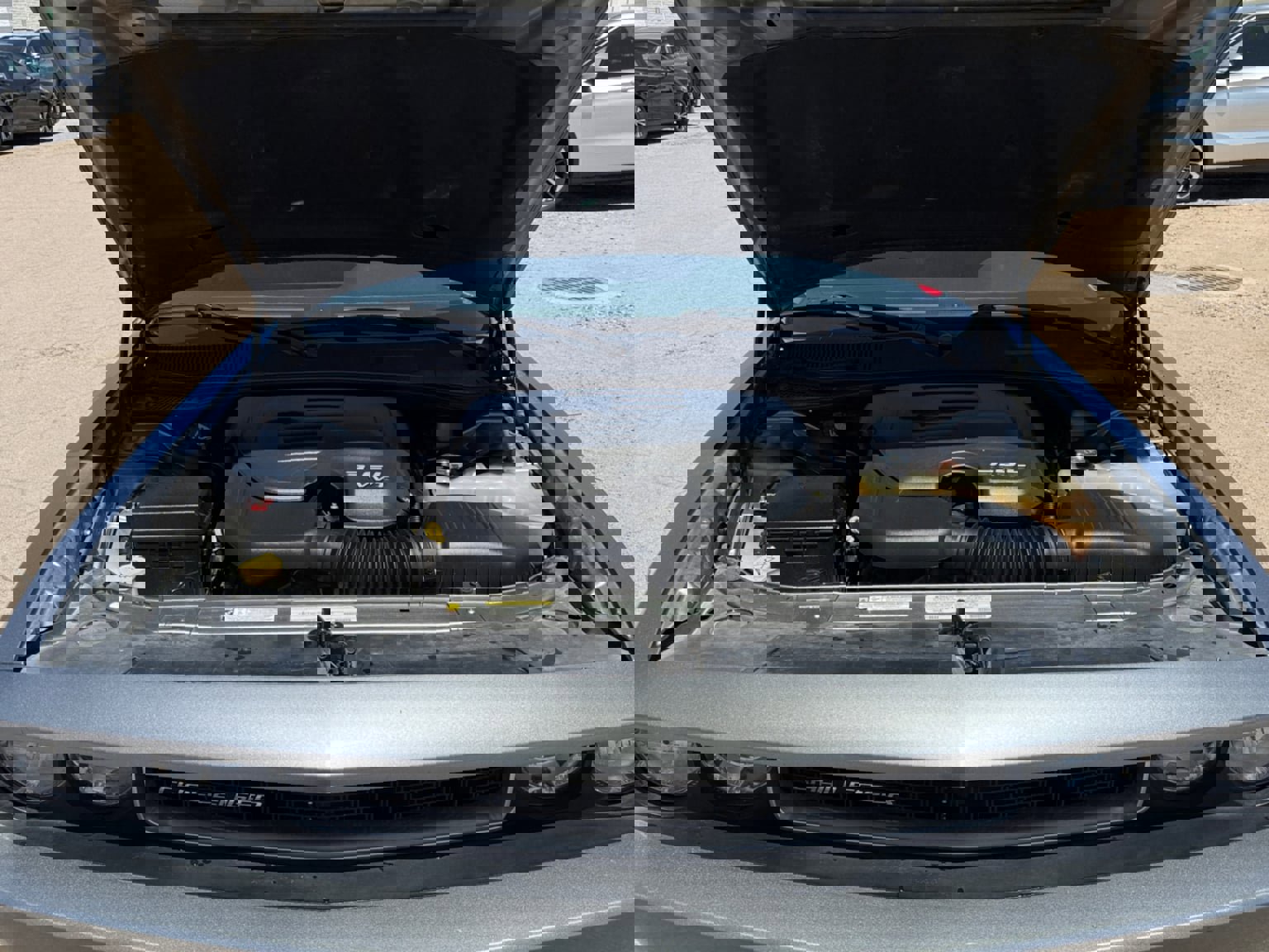 Used 2012 Dodge Challenger SXT image 20