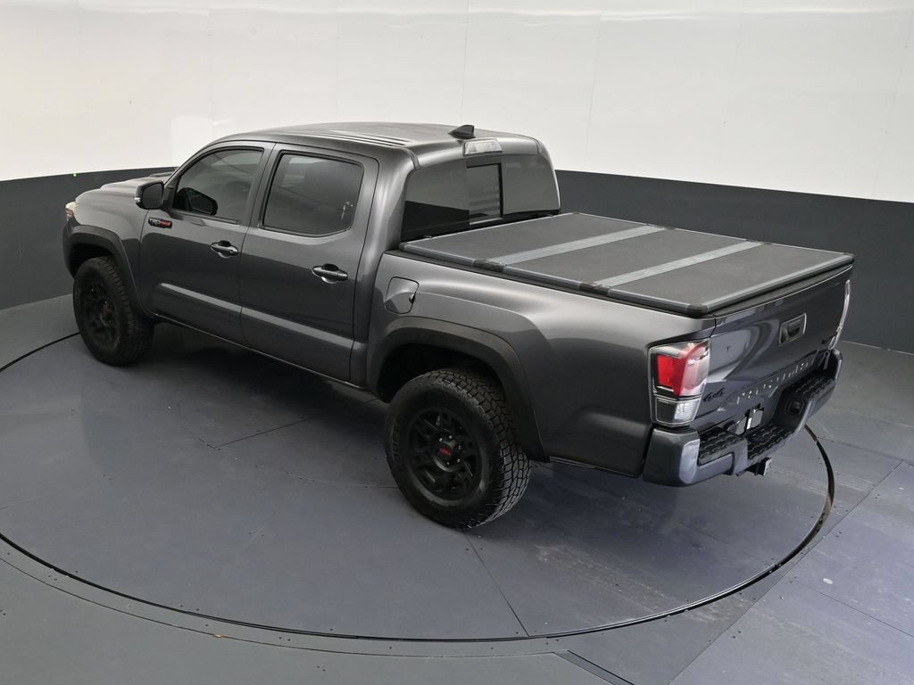 Used 2017 Toyota Tacoma TRD Sport w/ Tow Package RWD image 15