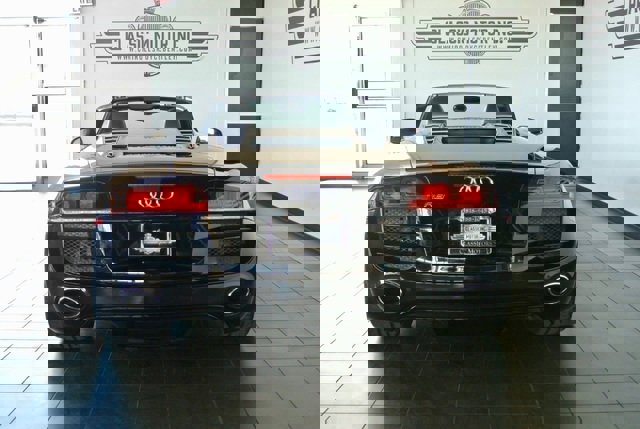 Used 2011 Audi R8 V10 image 6