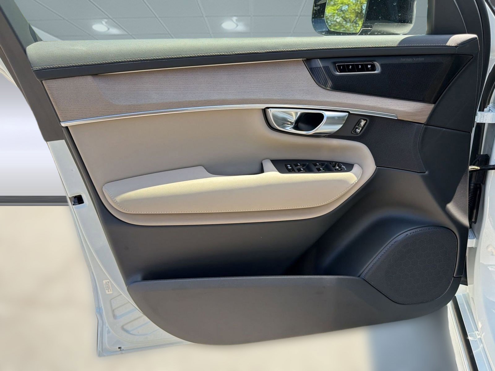 New 2026 Volvo XC90 T8 Ultra w/ Protection Package AWD/4WD image 21