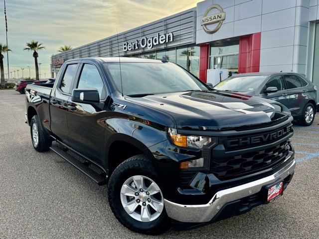 Used 2025 Chevrolet Silverado 1500 W/T w/ Z71 Off-Road Package image 1