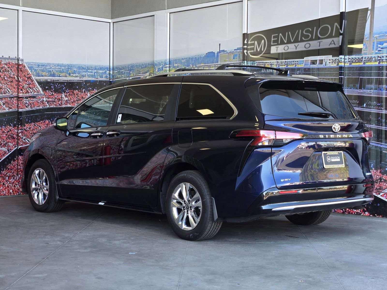 Certified 2026 Toyota Sienna Limited FWD image 6