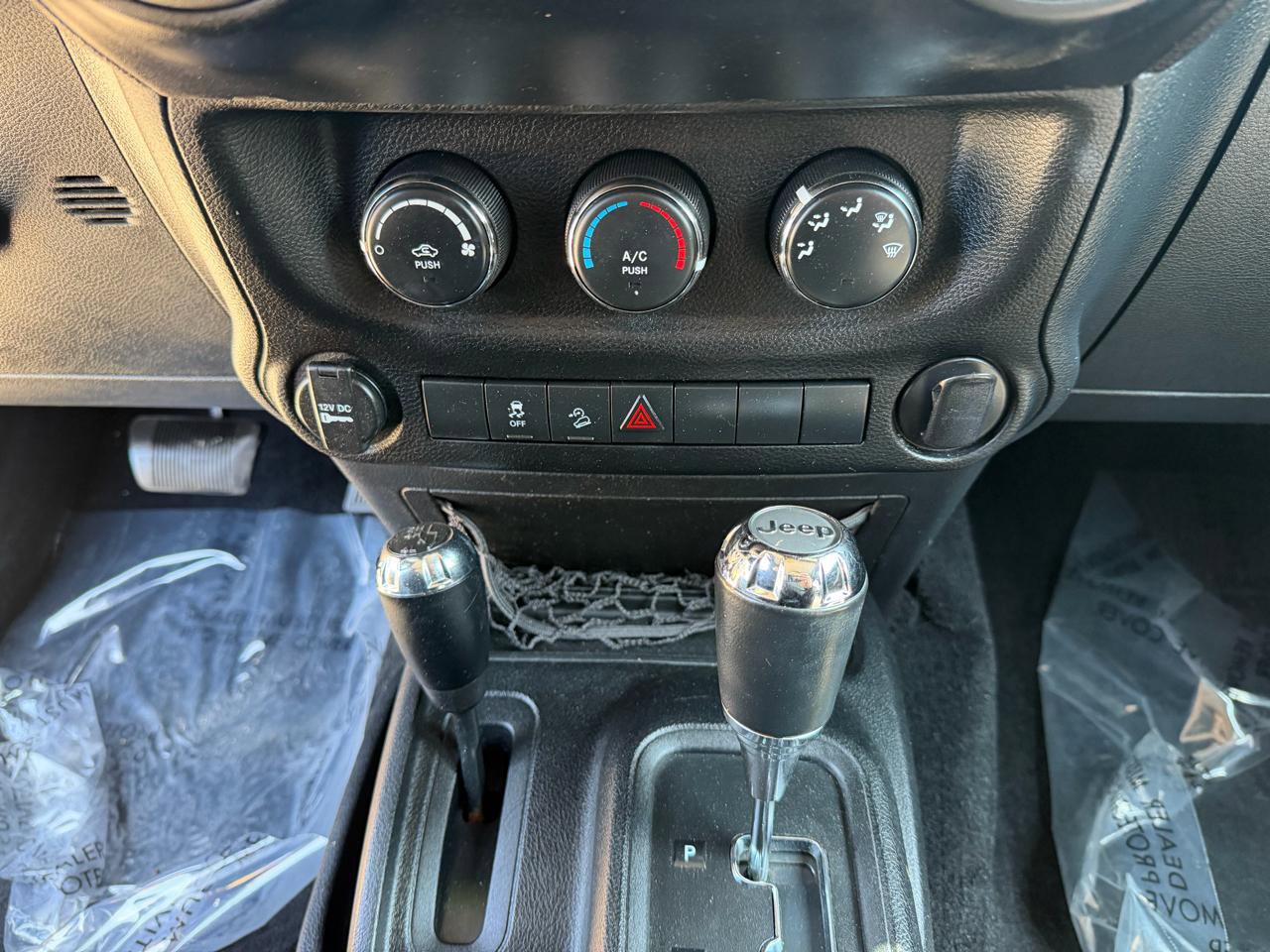Used 2012 Jeep Wrangler Sport AWD/4WD image 12