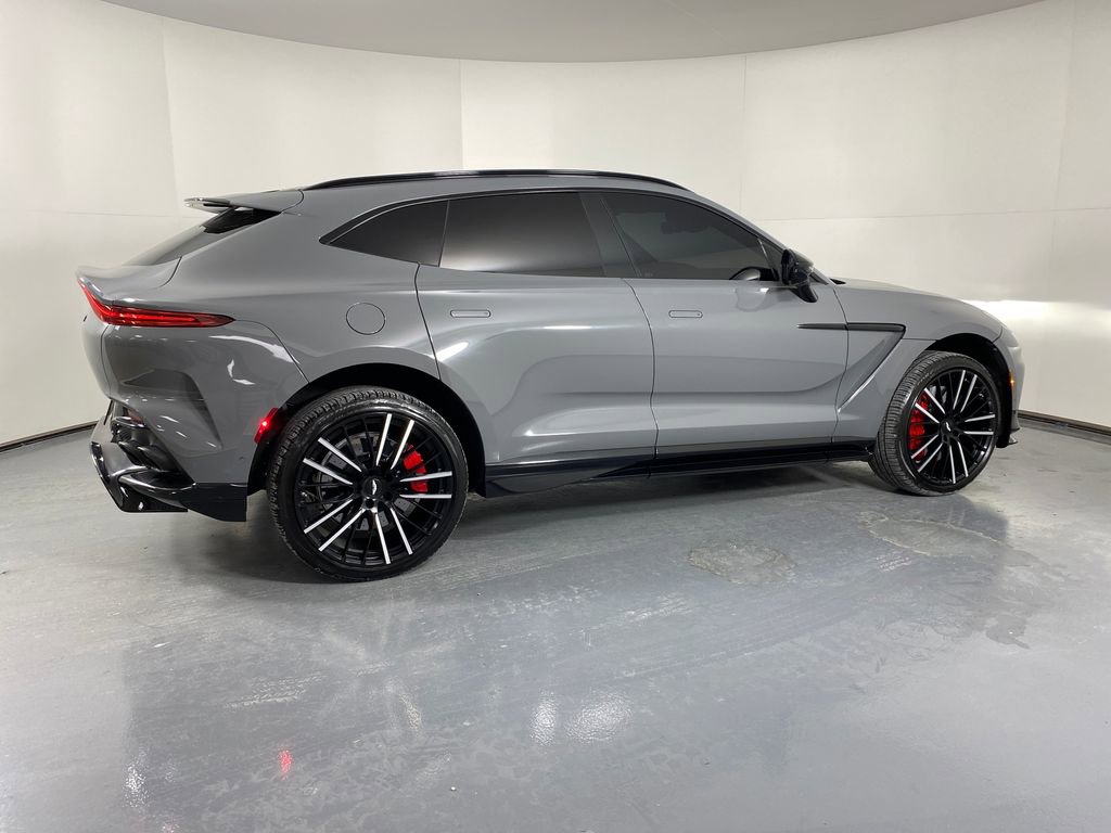 Used 2024 Aston Martin DBX 707 image 6