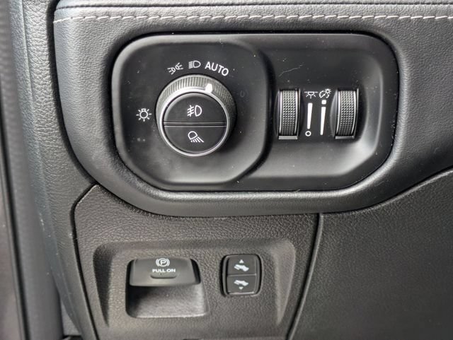 Used 2022 RAM 1500 Limited AWD/4WD image 17