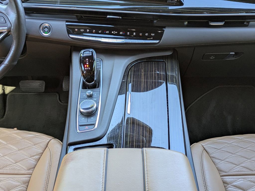 Used 2021 Cadillac Escalade ESV Premium Luxury AWD/4WD image 19