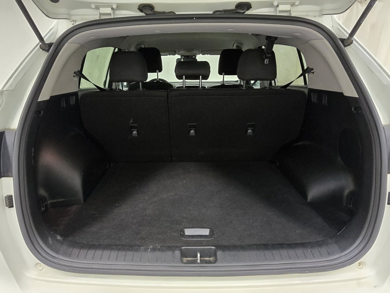 Used 2020 Kia Sportage LX image 17