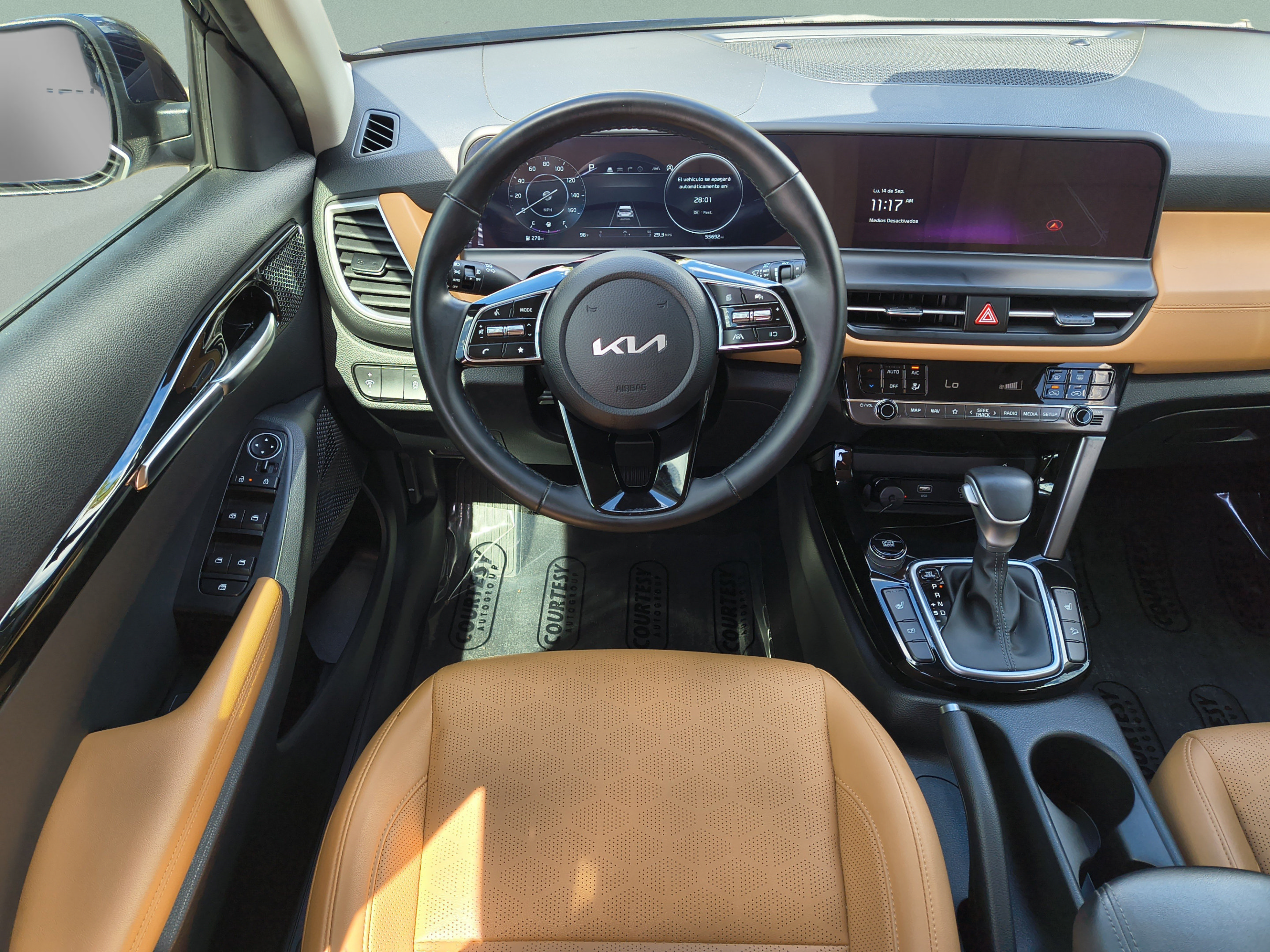 Used 2024 Kia Seltos EX FWD image 13