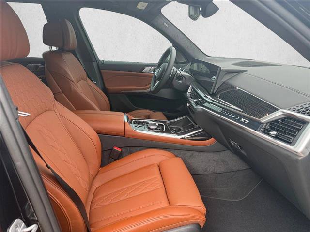 Used 2027 BMW X7 xDrive40i w/ M Sport Package AWD/4WD image 25