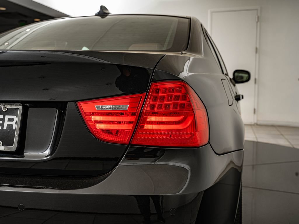 Used 2011 BMW 328i xDrive Sedan image 14