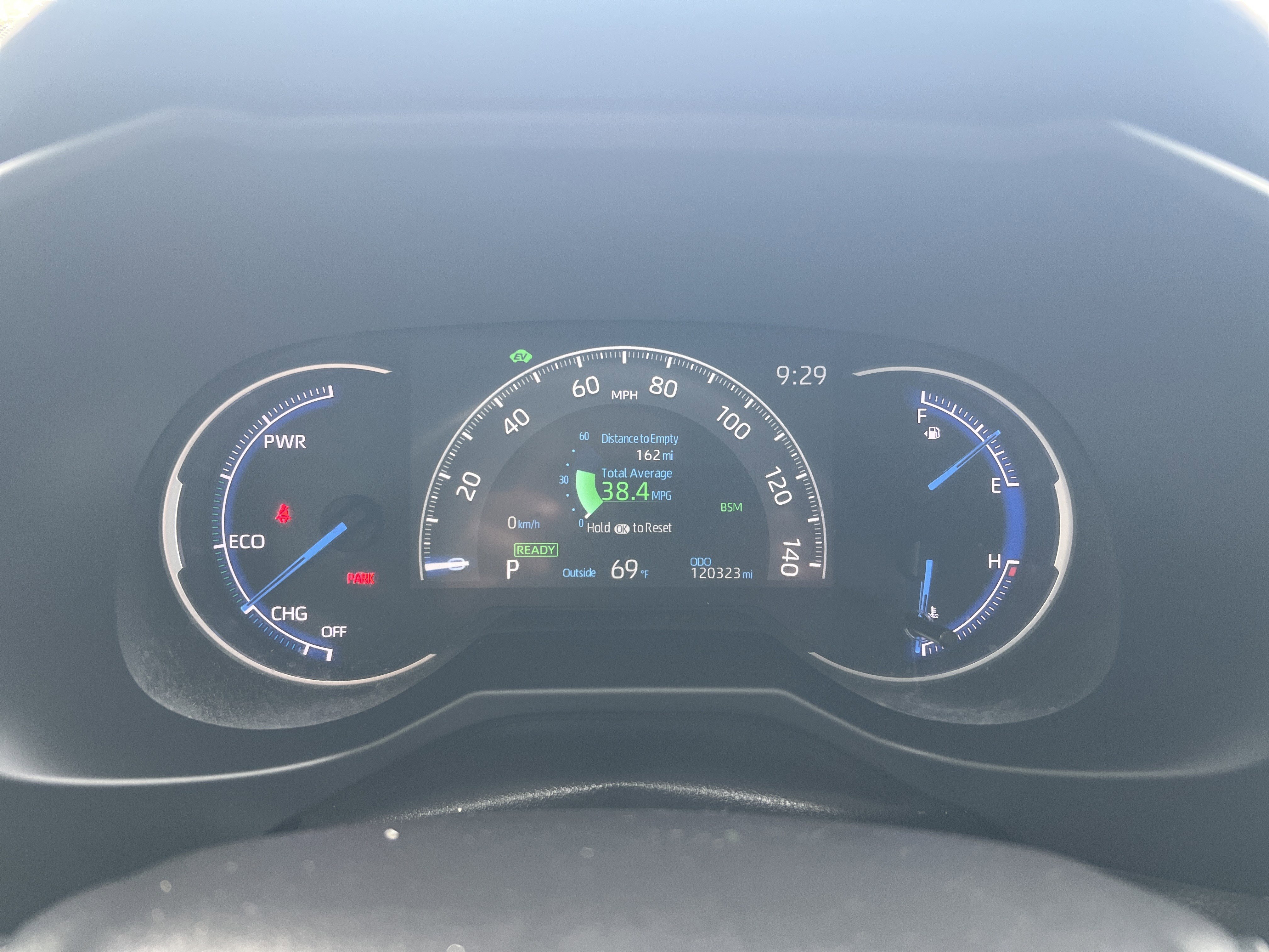 Used 2021 Toyota RAV4 XSE video 2