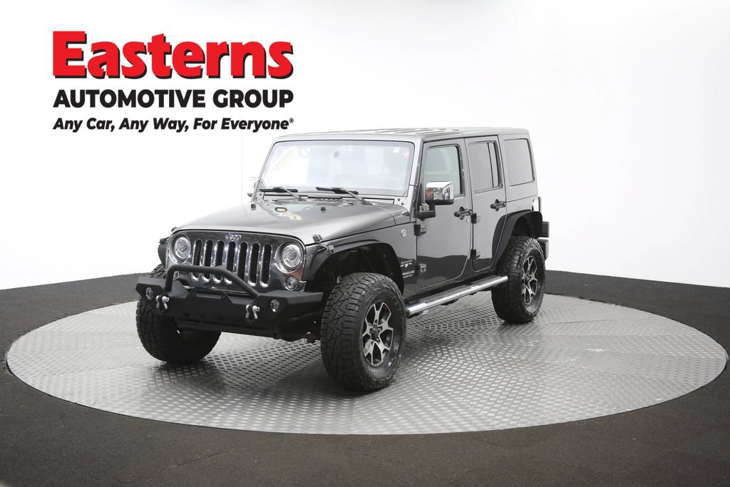 Used 2017 Jeep Wrangler Unlimited Sahara w/ Dual Top Group AWD/4WD image 55