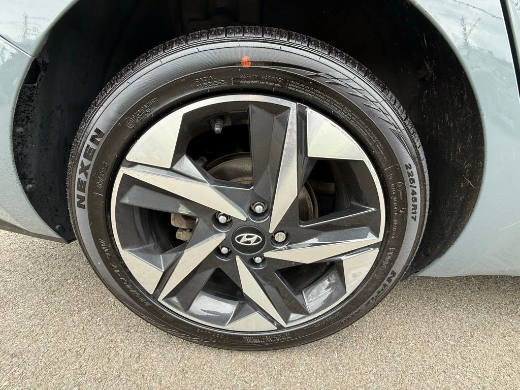 Used 2021 Hyundai Elantra Limited w/ Cargo Package FWD image 29