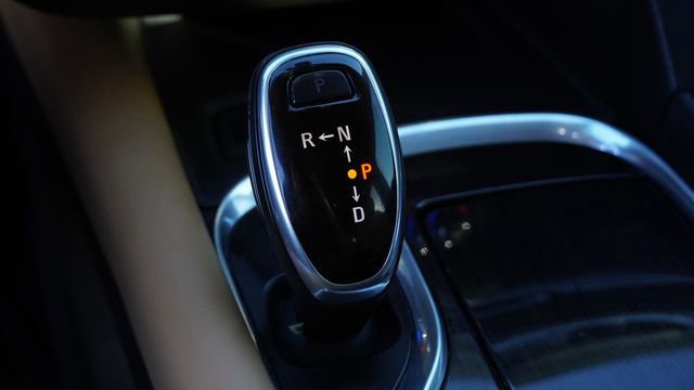 Used 2019 Buick Enclave Essence w/ LPO, Sport Appearance Package image 28