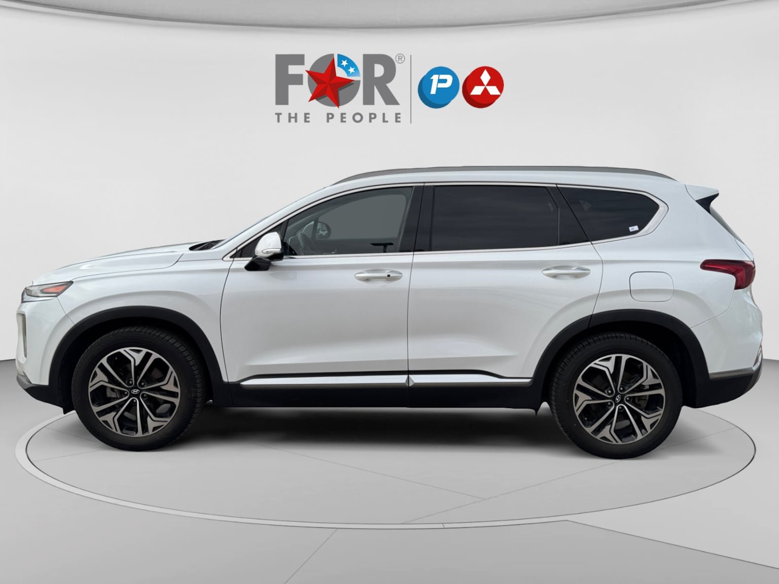 Used 2019 Hyundai Santa Fe FWD image 2