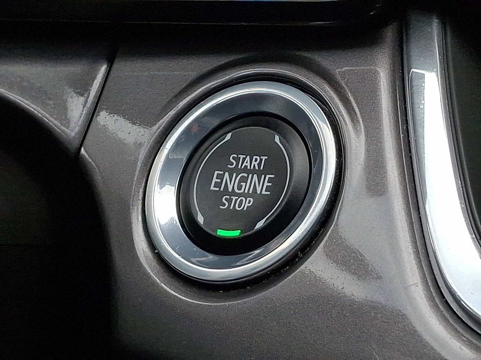Used 2024 Chevrolet Trax ACTIV FWD image 25