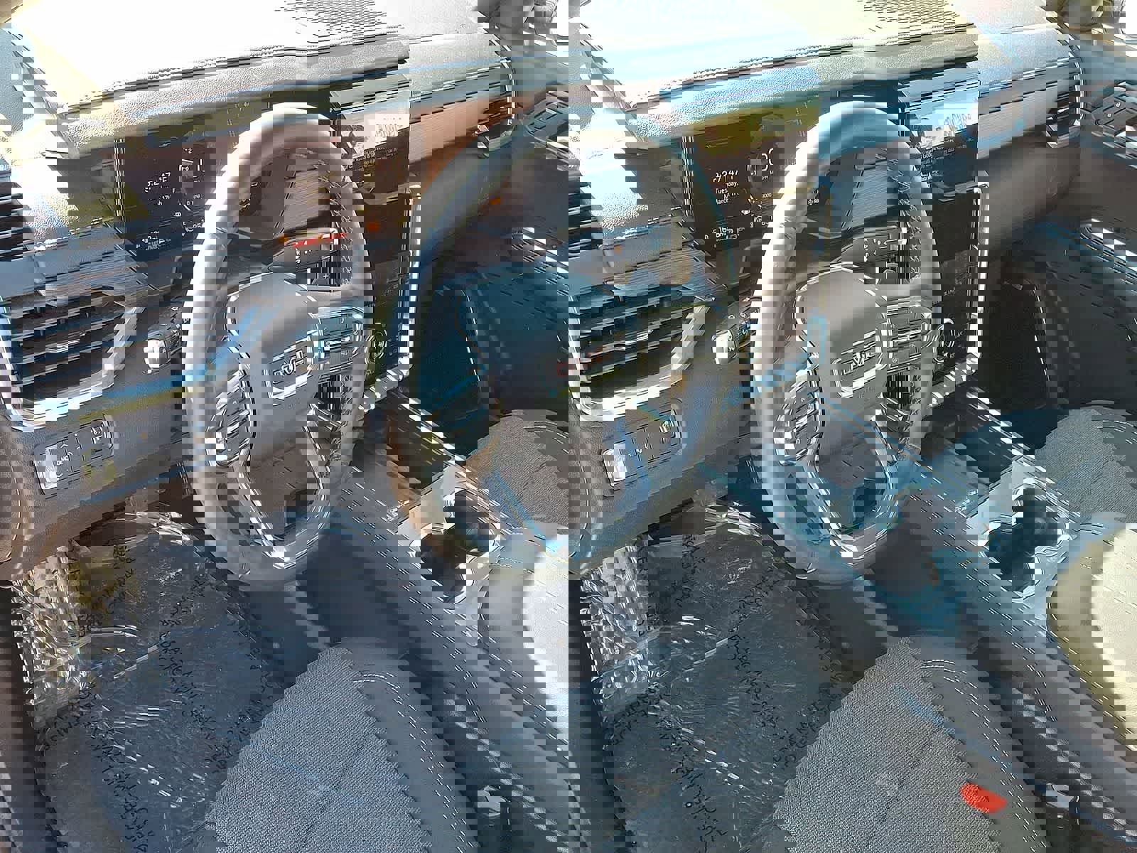 Used 2025 GMC Acadia Elevation image 16