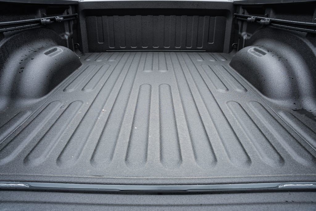 New 2026 RAM 1500 4x4 Crew Cab image 11