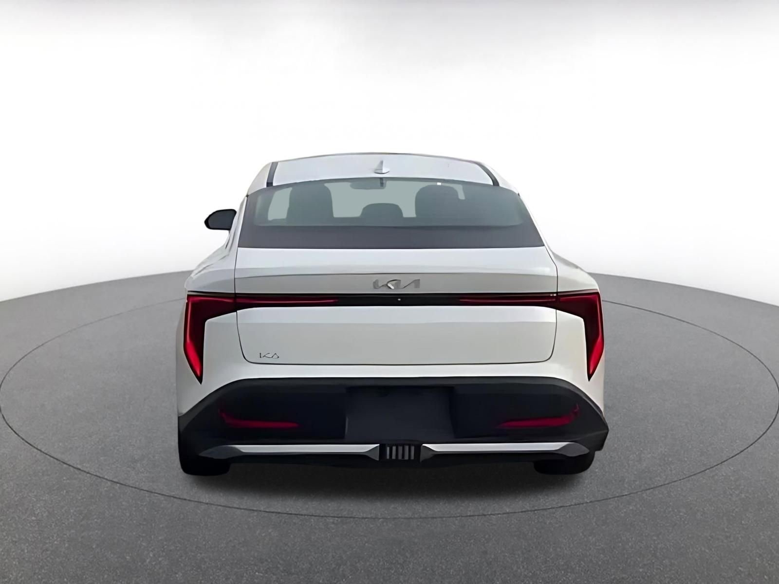 Used 2025 Kia K4 LXS image 12