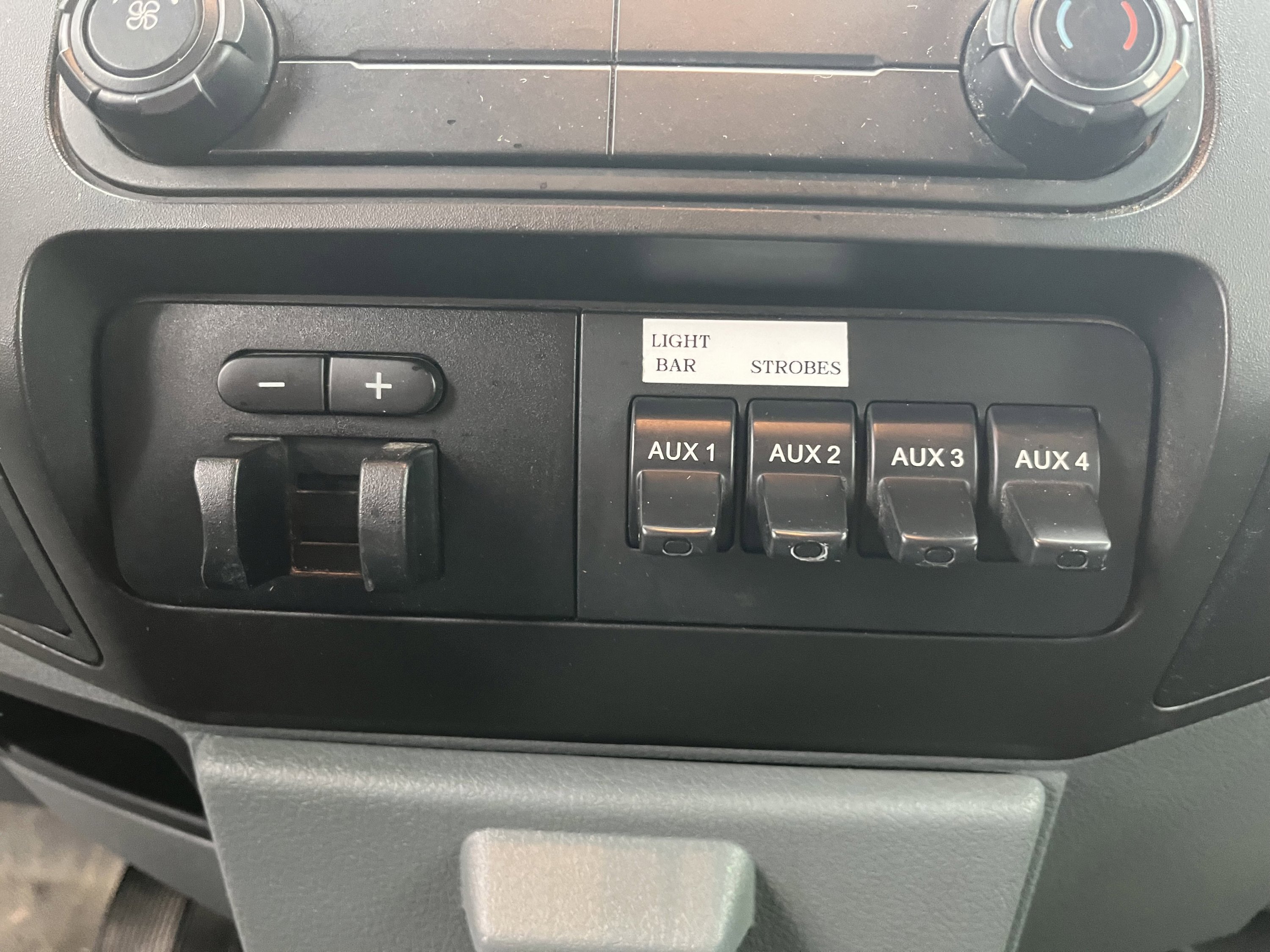 Used 2015 Ford F450 XL w/ Power Equipment Group image 17