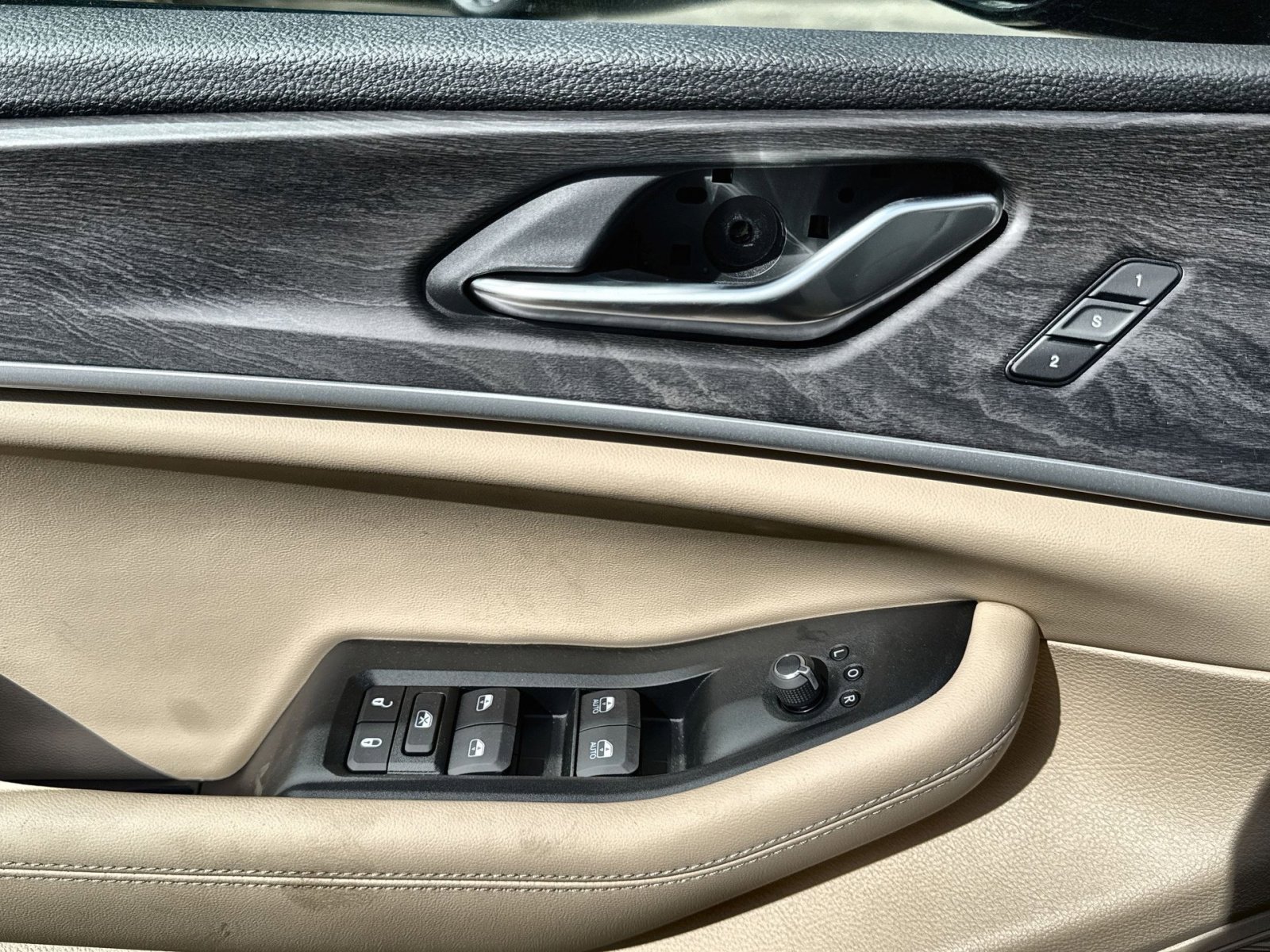 New 2025 Jeep Grand Cherokee Limited w/ Luxury Tech Group II image 15