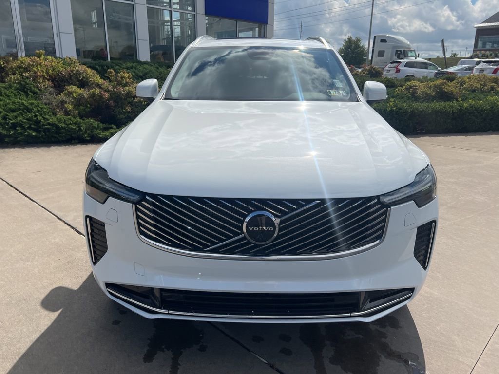 New 2026 Volvo XC90 B6 Plus w/ Protection Package Premier image 9