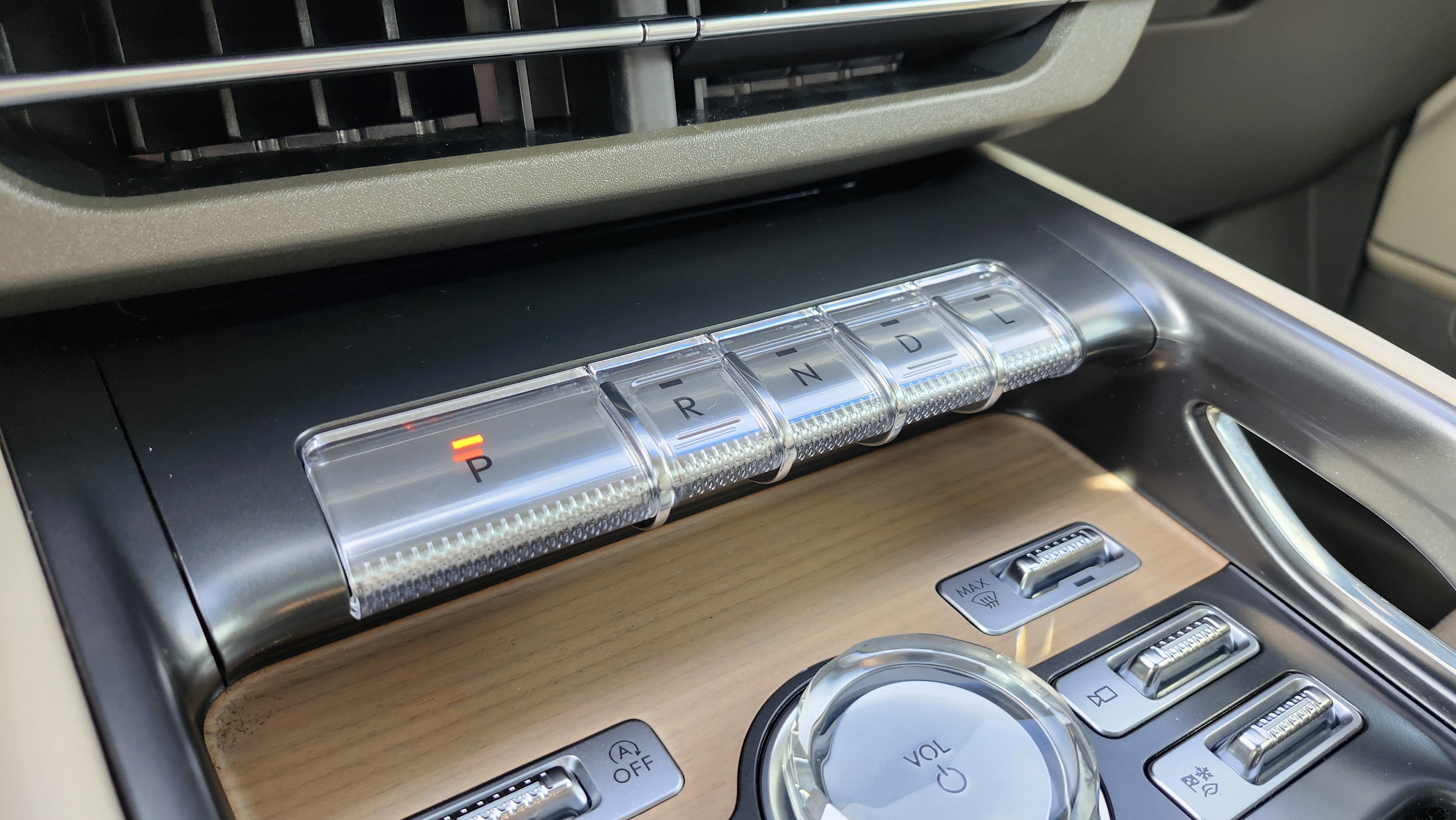 Used 2024 Lincoln Nautilus Reserve w/ Equipment Group 202A image 34