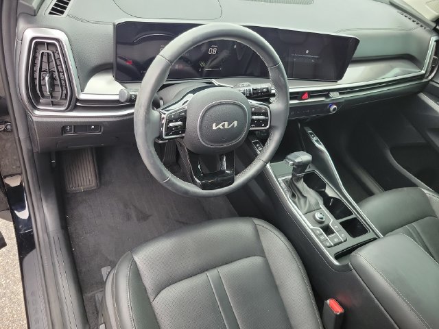 Used 2025 Kia Sorento S FWD image 16