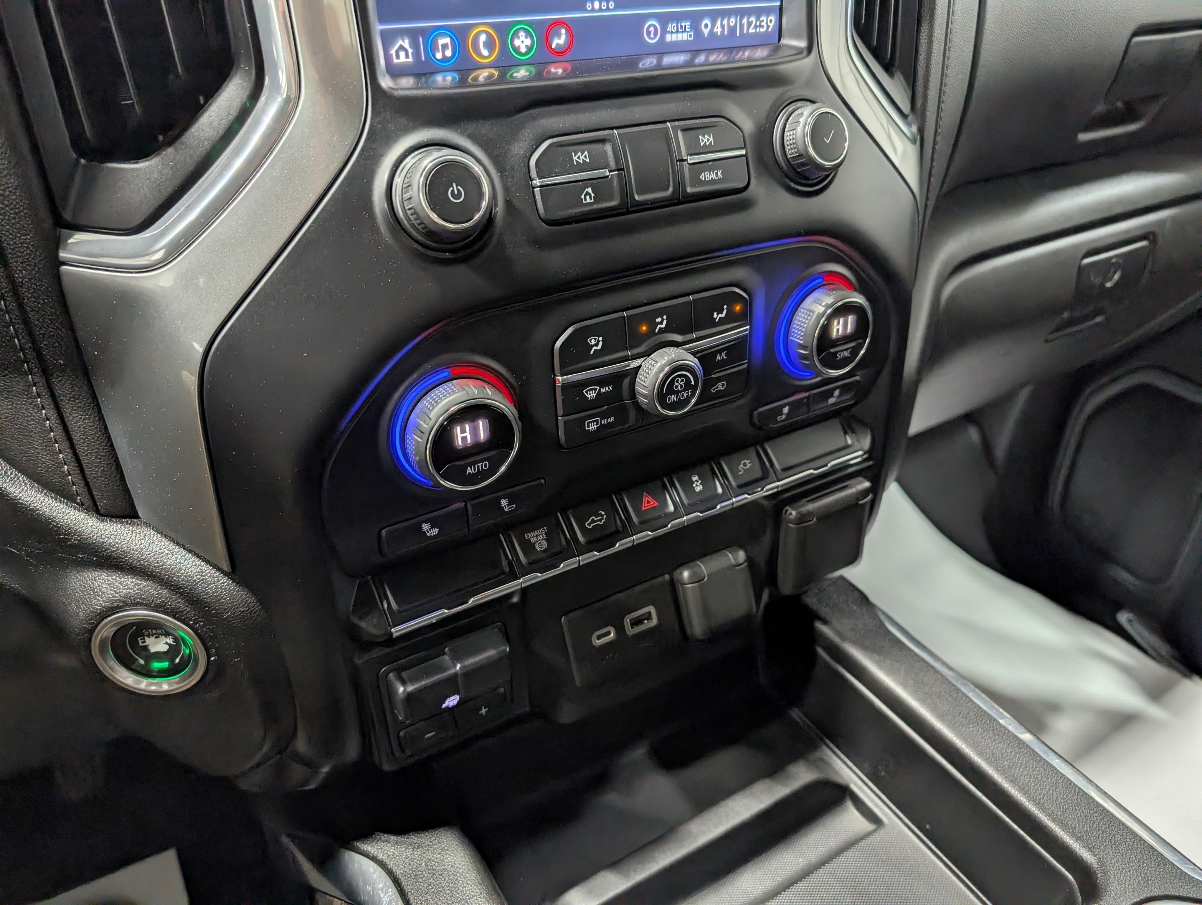 Used 2020 Chevrolet Silverado 2500 LT w/ Convenience Package image 25