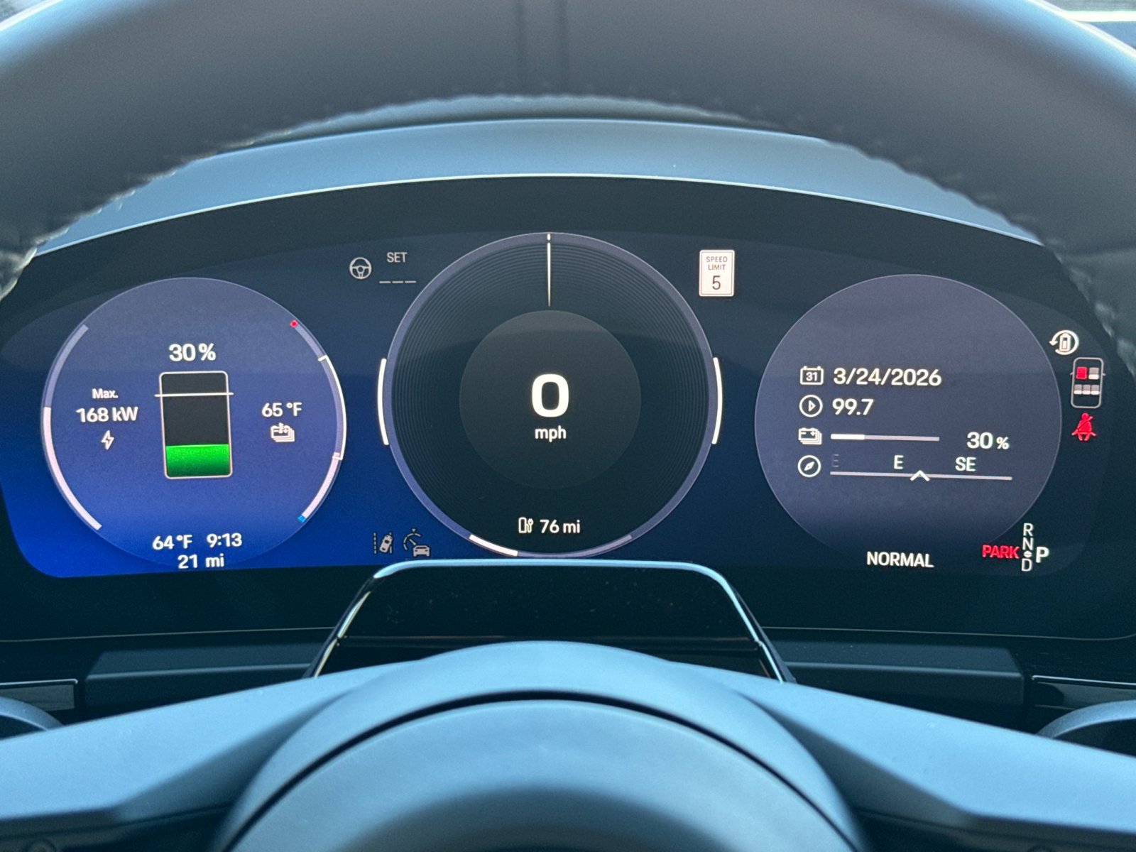 New 2026 Porsche Macan 4S Electric AWD/4WD image 31