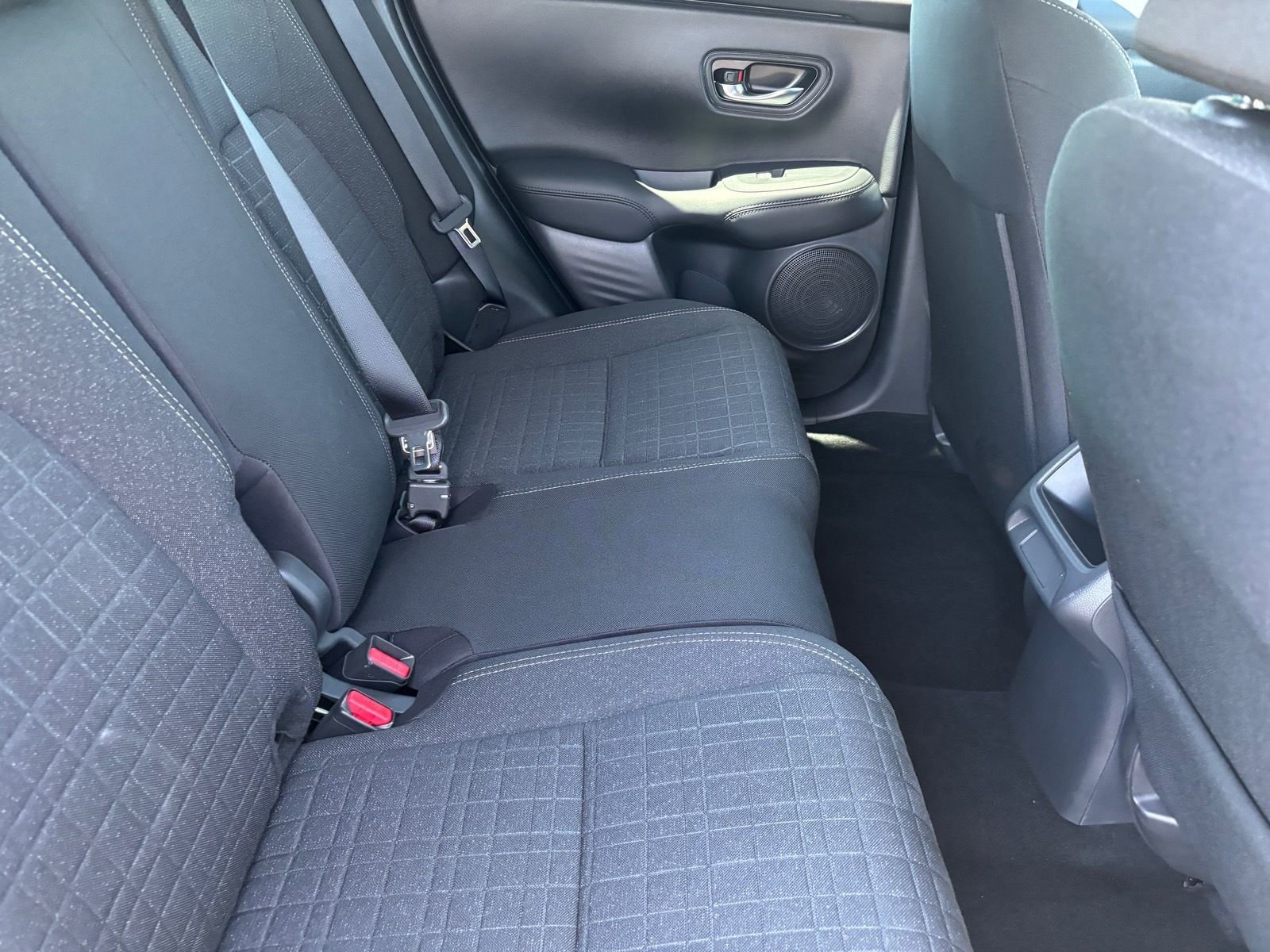 Used 2025 Honda HR-V LX image 17