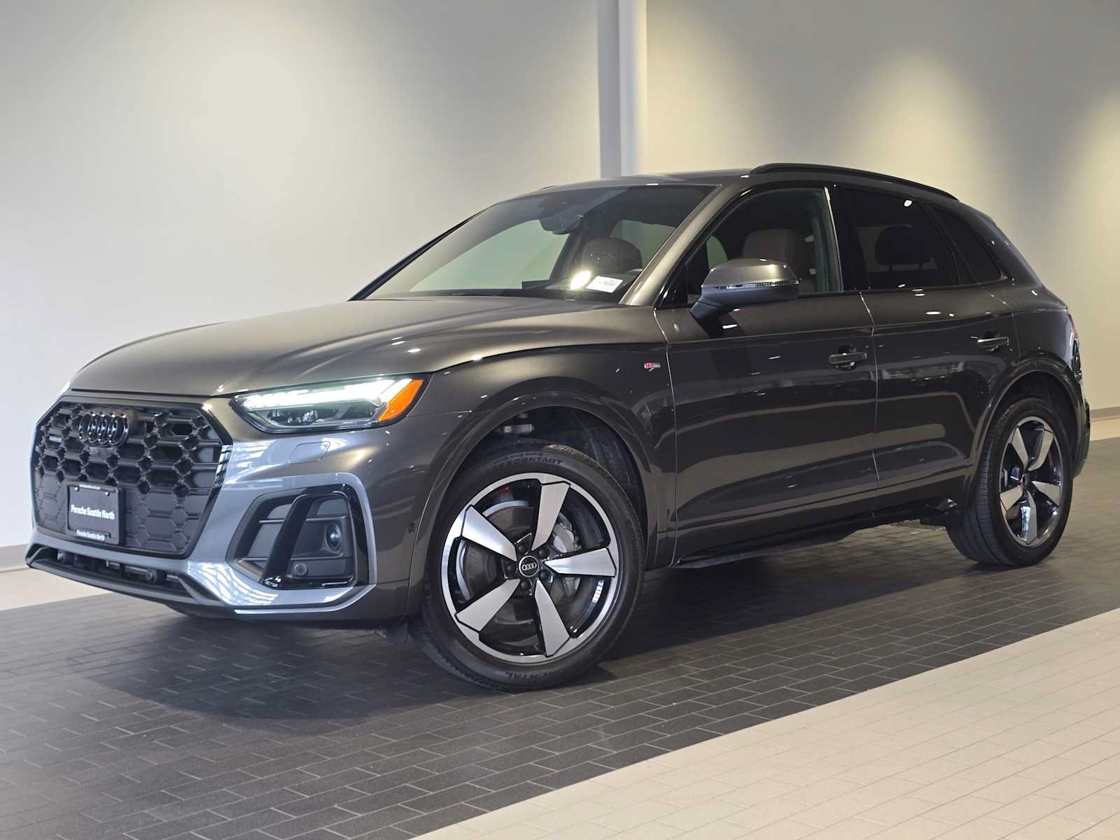Used 2023 Audi Q5 2.0T Prestige w/ Prestige Package