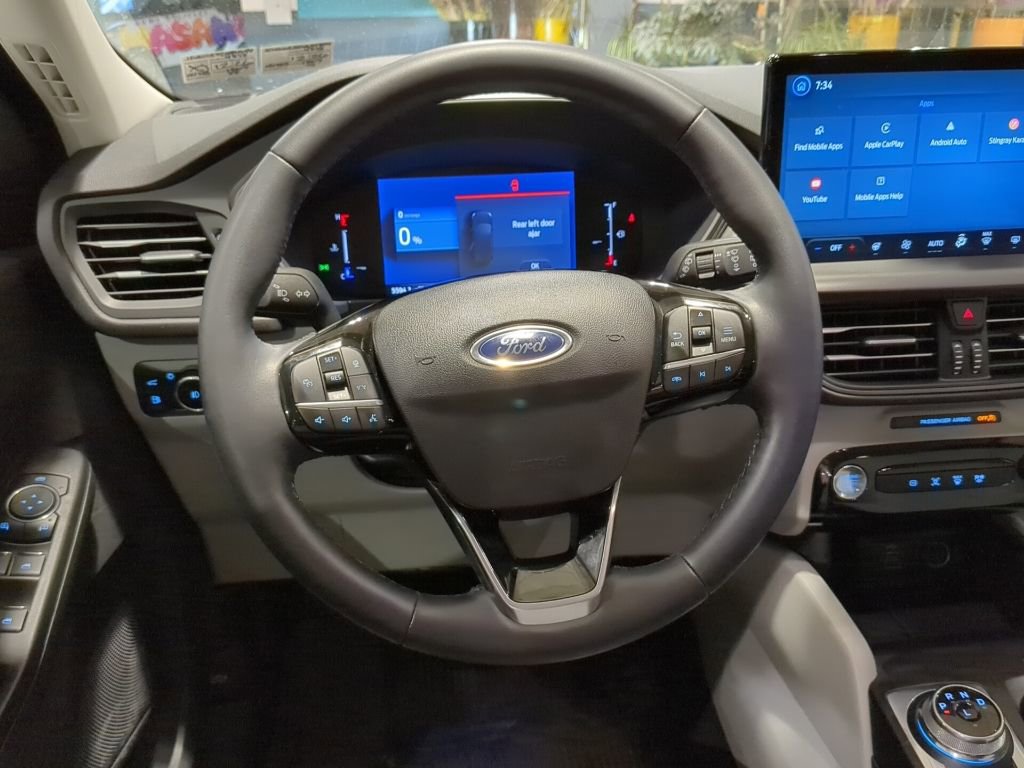 Used 2025 Ford Escape SE video 2