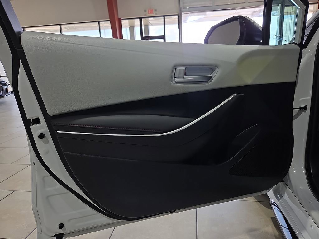 Certified 2025 Toyota Corolla SE w/ SE Premium Package image 17