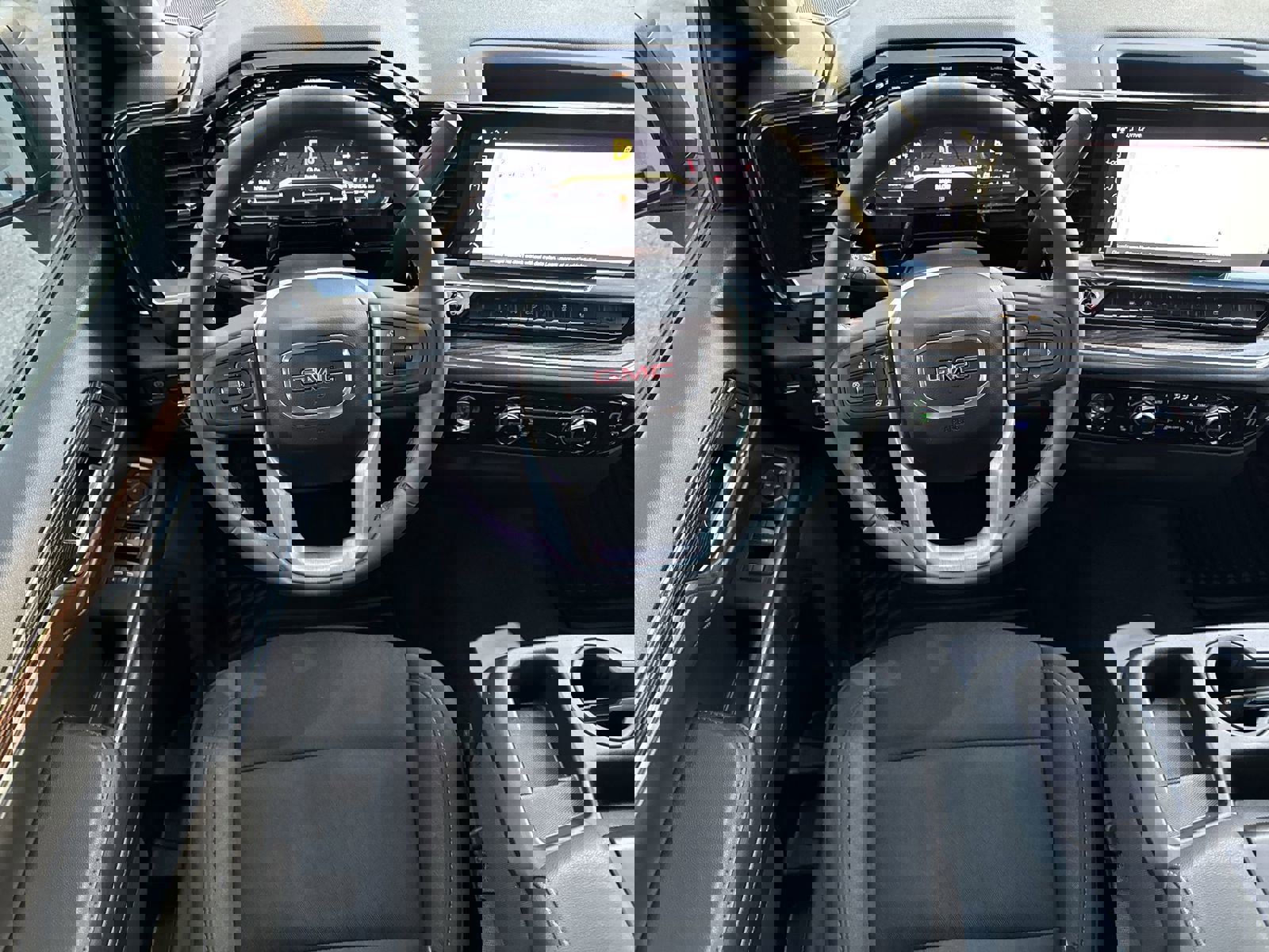 Used 2024 GMC Sierra 1500 Elevation image 28