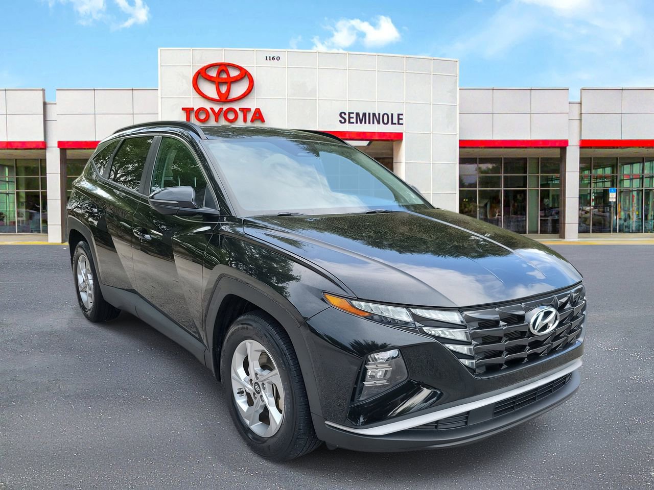 Used 2023 Hyundai Tucson SEL image 2