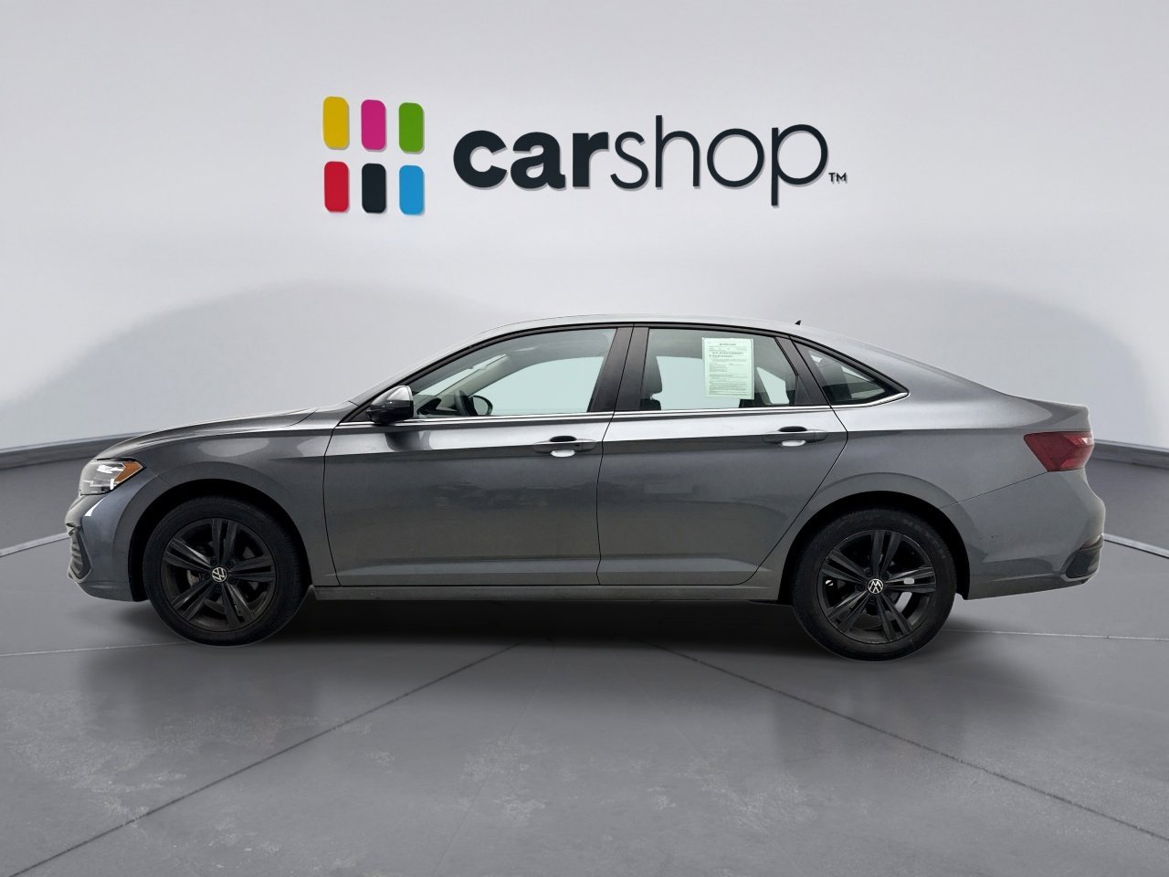 Used 2022 Volkswagen Jetta SE FWD image 2