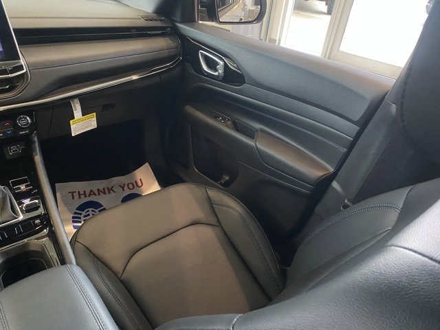 New 2026 Jeep Compass Limited image 30