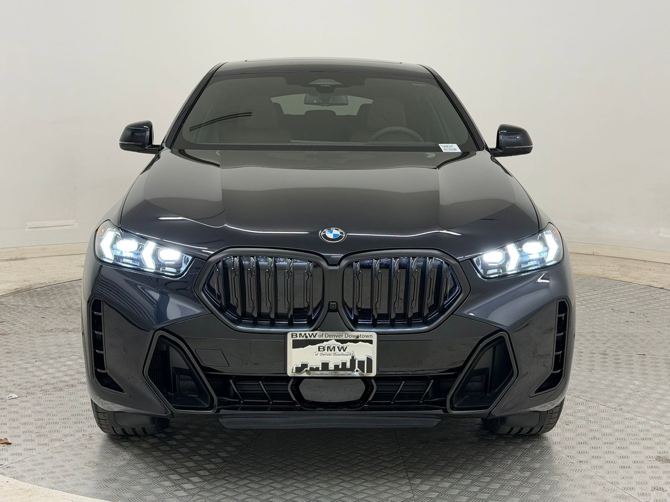 New 2026 BMW X6 xDrive40i w/ Climate Comfort Package image 6