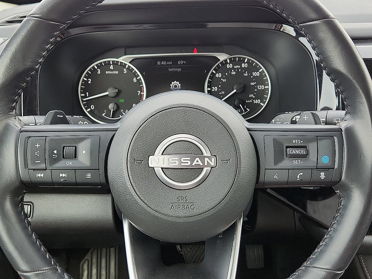 Used 2025 Nissan Pathfinder SV AWD/4WD image 11