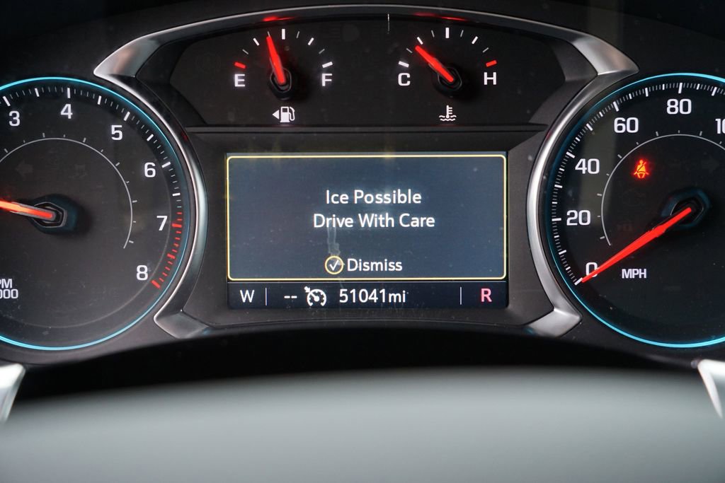 Used 2023 Chevrolet Traverse LT image 39