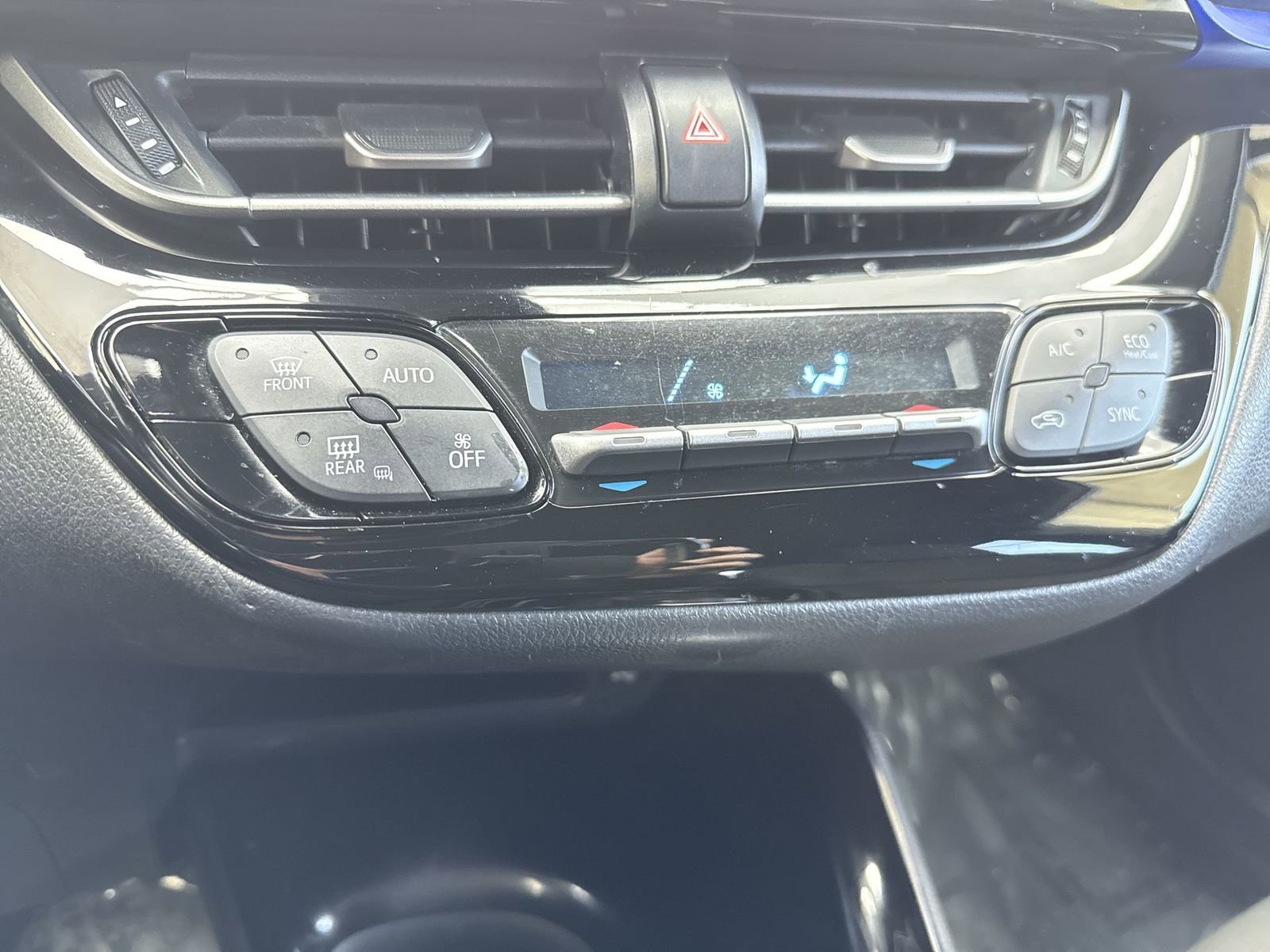 Used 2021 Toyota C-HR XLE image 21