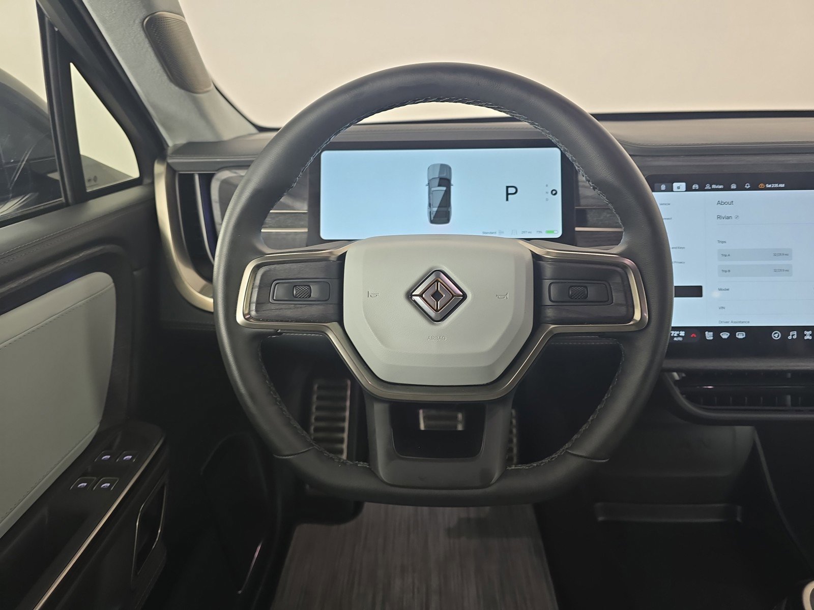 Used 2024 Rivian R1S Adventure AWD/4WD image 28