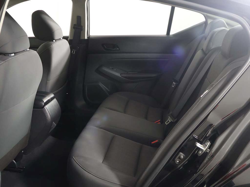 Used 2025 Nissan Altima 2.5 SV FWD image 25