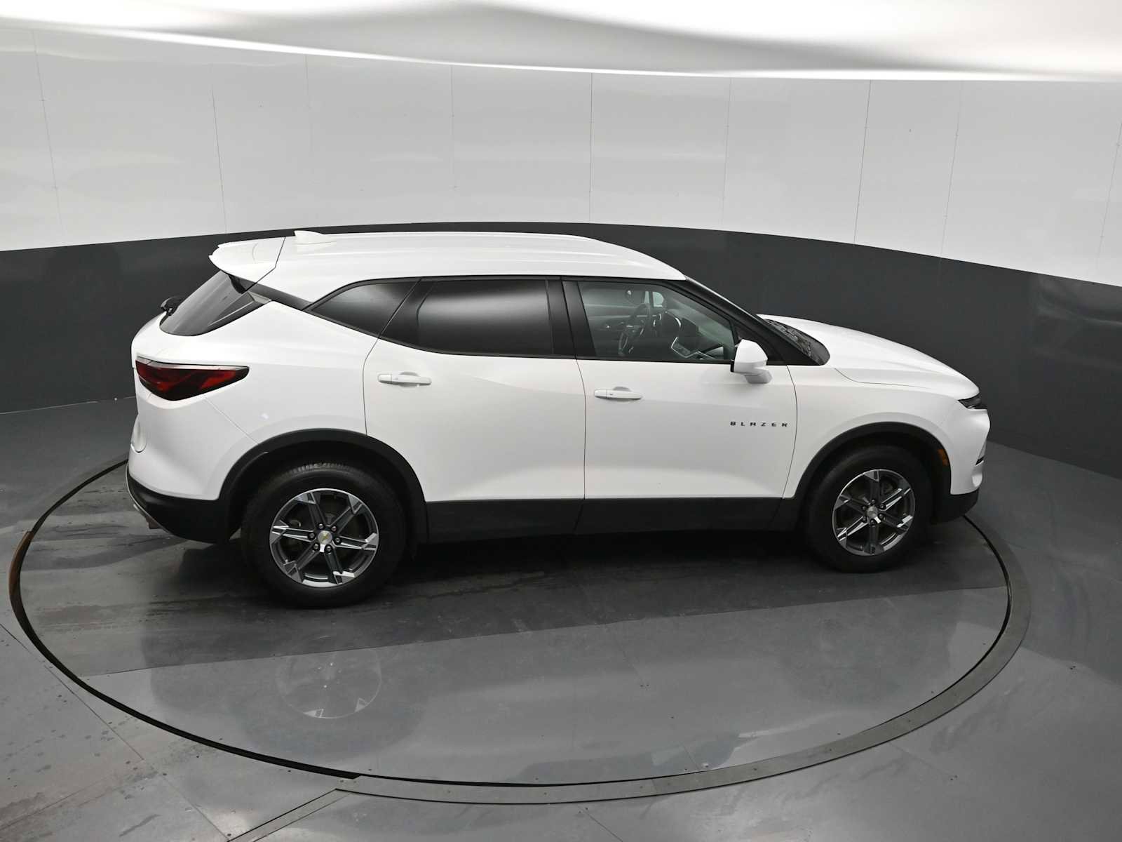 Used 2023 Chevrolet Blazer LT AWD/4WD image 24