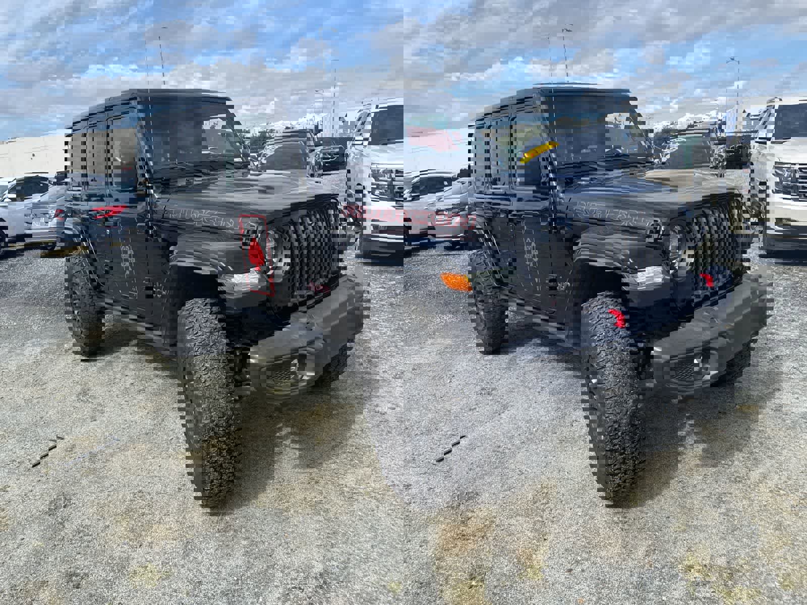 Used 2021 Jeep Wrangler Unlimited Rubicon w/ Xtreme Recon 35" Tire Package image 3