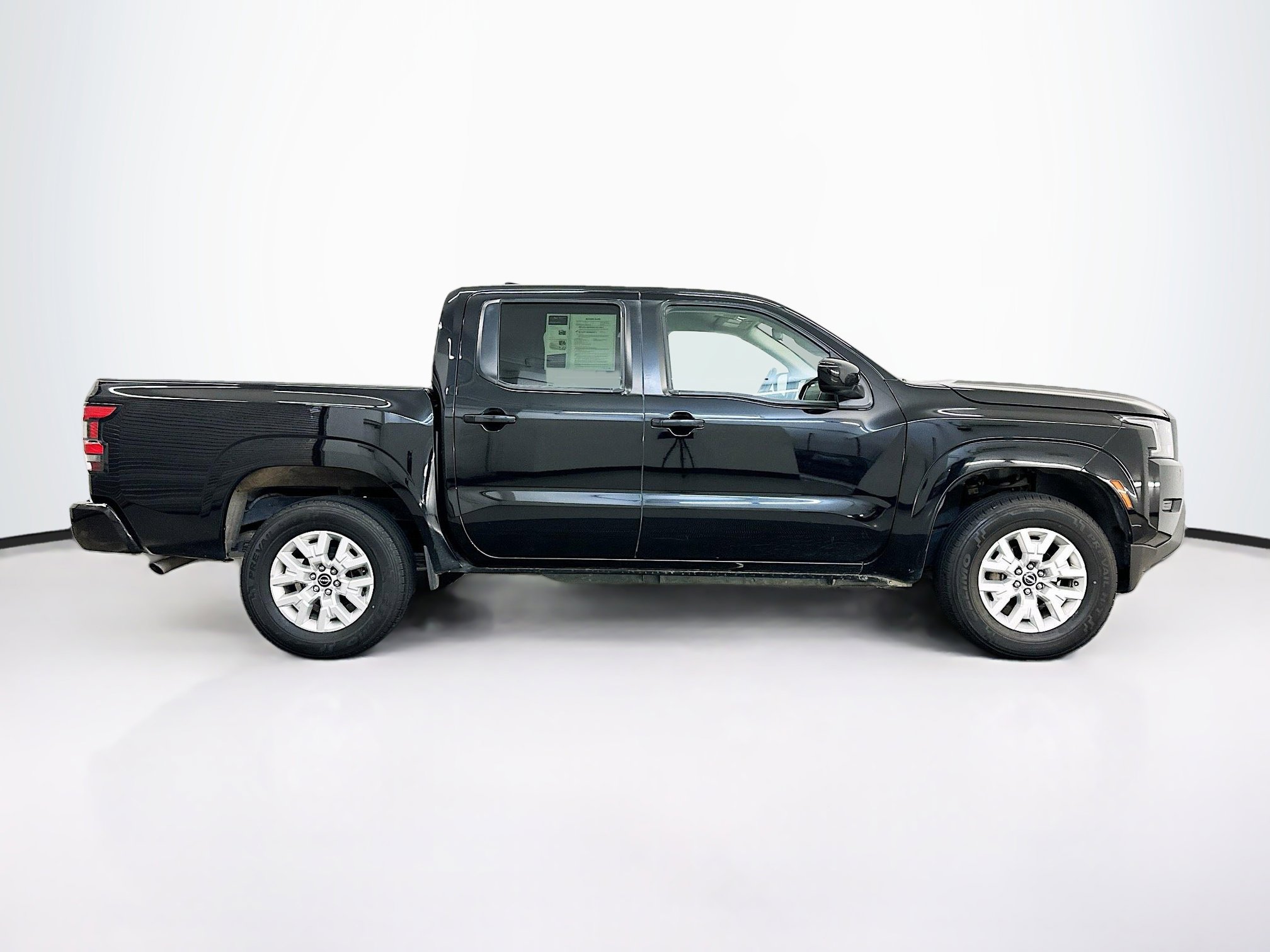 Used 2023 Nissan Frontier SV image 10