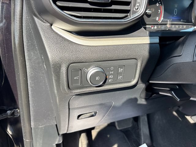 Used 2020 Ford Explorer XLT w/ Equipment Group 202A AWD/4WD image 17